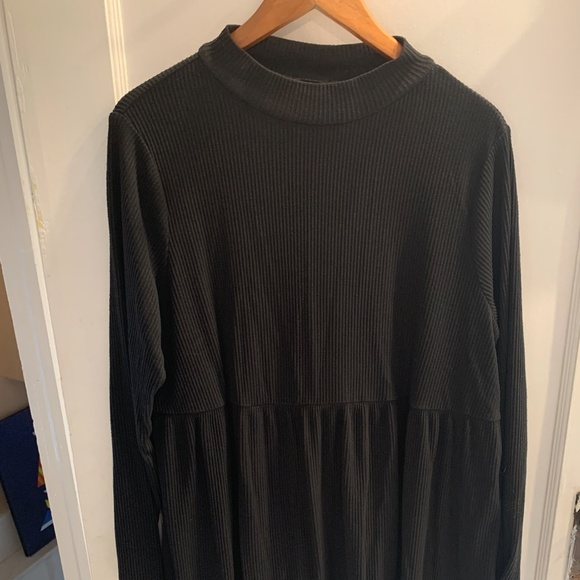 Comfy Black Pleated Dress - perfect for Wednesday Addams / Dark Academia vibes! - Picture 3 of 6